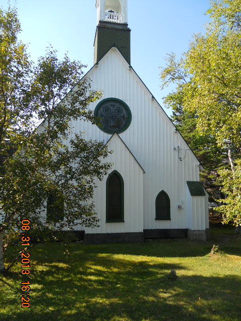 WW-CANADA-Quebec-Tadoussac-Protestant-Chapel_01